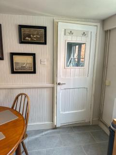 Stylish Hayloft sleeping 4 on Norfolk Broads - 7