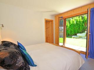 Chalet in Les Quatre Vallees near Ski Lift - La Tzoumaz - 1