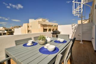 Sliema 2-bedroom Central Apartments and Penthouse with jacuzzi - 6