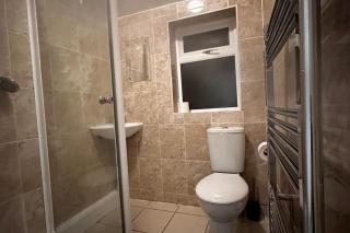 Curzon Street Retreat - 4 Beds - Reading - 4
