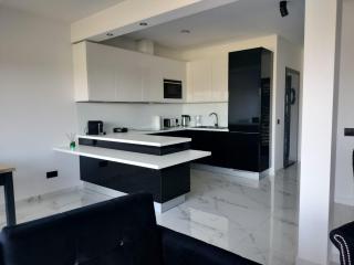 Apartament 6 z ogródkiem - - 0
