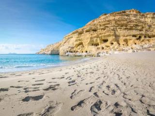 Attractive holiday home with shared pool - 8