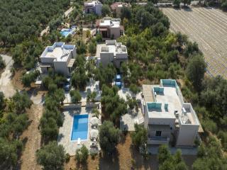 Attractive holiday home with shared pool - 3
