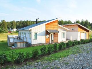 5 star holiday home in Stjärnhov - 1