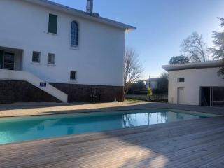 Charmante petite maison avec grande piscine - 5