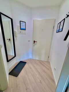 Larooms - WhiteRock#3 - StudioApartment - Merseburg - 7