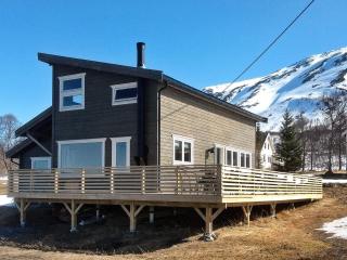 6 person holiday home in Nord-Lenangen - Sørlenangen - 2