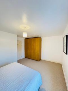 Modern Retreat Near Canary Wharf - London - 6