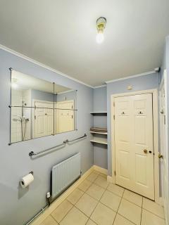 Modern Retreat Near Canary Wharf - London - 3