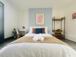 Pembroke Place Private Room 6 - 6
