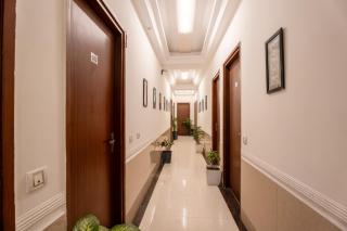 The Lodgers Hotel Near Medanta Hospital Sector 38 - 4