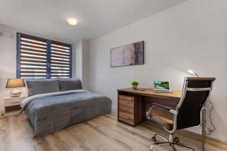 Be a neighbour to a President - 9