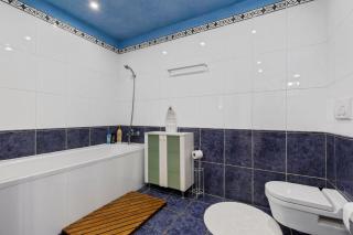 Family Hub in Centre - 1