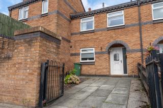 City Centre House with Secure Driveway Parking, Neflix, Garden, Long Stay Savings - Liverpool - 5
