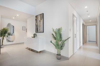 Lux 3BR With Spectacular Downtown Views - 1