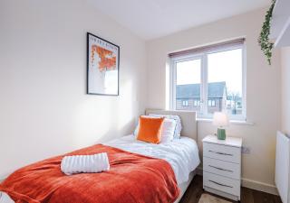 3BR, Free Van Parking, Fast WiFi, Worksites - Manchester - 4