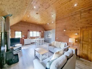Oak 10 Hot Tub - Garton - 2