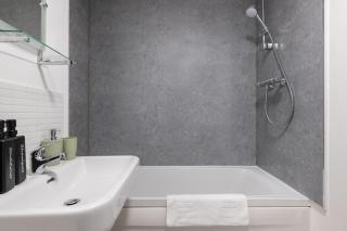 5BR Modern House Parking M1 - 4