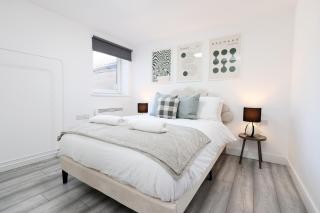 The Central Nest - perfect for contractors and holidaymakers - 0