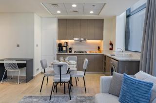 Allsopp & Allsopp - 1-Bedroom Apartment in Azizi Riviera 27, Meydan - 2