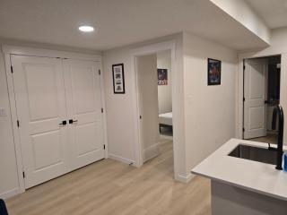 Cozy1-Bed Basement Suite in Southwest Edmonton - Edmonton - 7