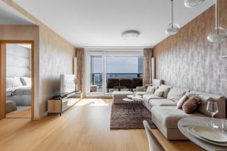 Panorama Castle and Danube View Apartment - 4