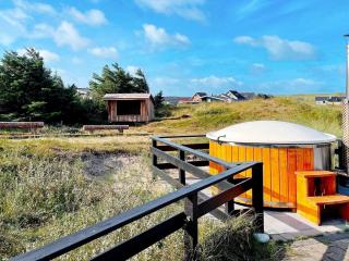 Luxury Pool Retreat by Sea - By Traum Ferienwohnungen - Harboør - 6