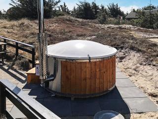 Luxury Pool Retreat by Sea - By Traum Ferienwohnungen - Harboør - 7