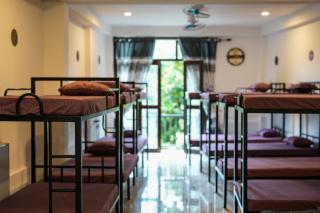 V&C Hideout Villa & Hostel - - 5