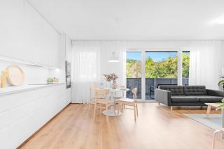 Bright Design City Loft with Balcony - 5