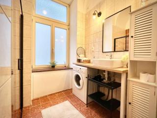 Elegant apartment in Kosice - Košice - 5