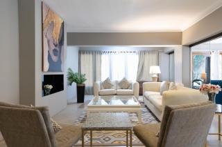 Chic Modern 4-Bedroom Apartment-Maadi Sarayat - 1