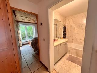 Traditional Cozy Apartment - 3