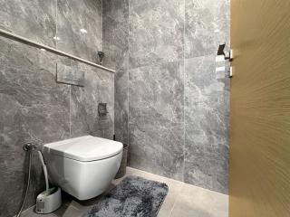 Golden Glow Getaway 1BR in JVC - 1