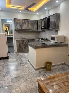 Sheen GUEST Room - Rawalpindi - 3