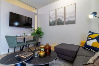 #AlimamaSpaces Ace's 1 Rosebank - 7