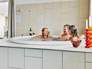 Luxury Retreat with Pool - By Traum Ferienwohnungen - Bogense - 2