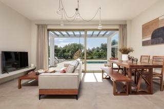 Aquatic by Vintage Travel - 9