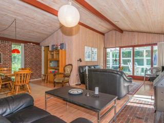 6 person holiday home in Ørsted-By Traum - Udbyhøj - 2
