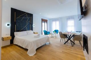 La Serrería-Premium Suite Apartments & Private Jacuzzi - 5