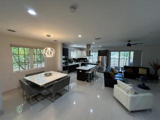 Luxury Beach Townhouse Steps from the Beach - 2