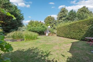 2-Bed Barn Escape, Private Drive and Gardens - 6