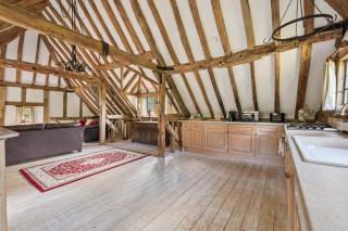2-Bed Barn Escape, Private Drive and Gardens - 2
