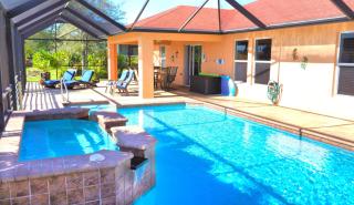 "Blue Diamond" heated pool house by the water - 4