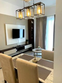 Stylish 2-Bedroom Trizen Retreat in Prime Location - 9