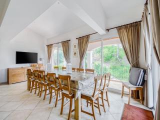 Villa in Le Muy with Private Pool & Forest - 8