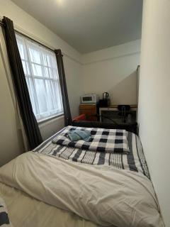 EGHAM LOVELY STUDIO SELF CONTAINED 2 mins station - Egham - 3