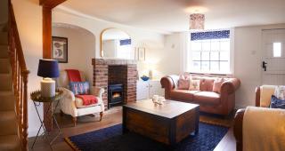 Glasswing Stays Scoresby Cottage - 0