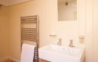 Glasswing Stays Scoresby Cottage - Whitby - 1