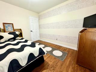 Pet & Boat friendly! Close to downtown! - 6